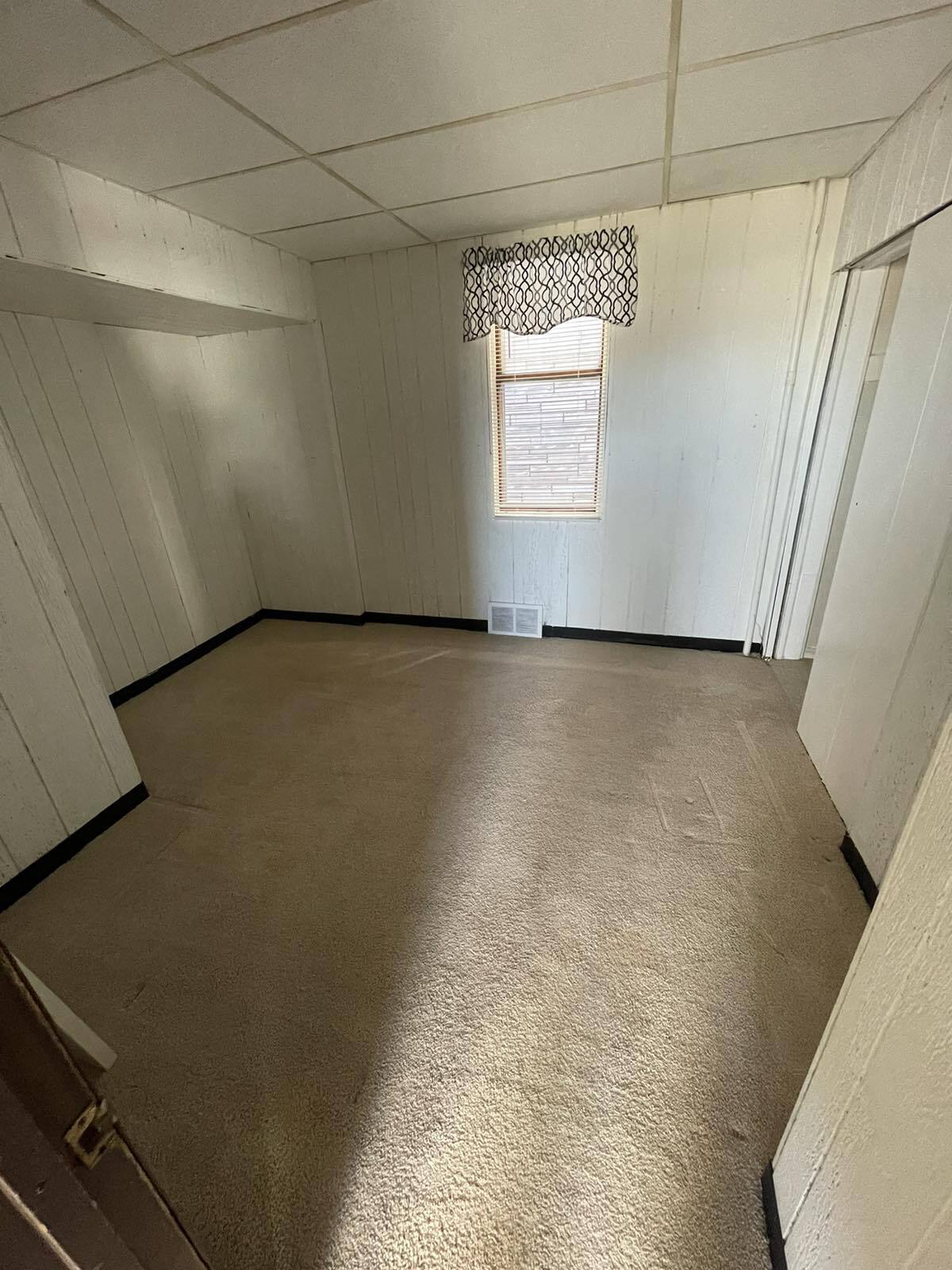 Building Photo - 104 E 23rd St