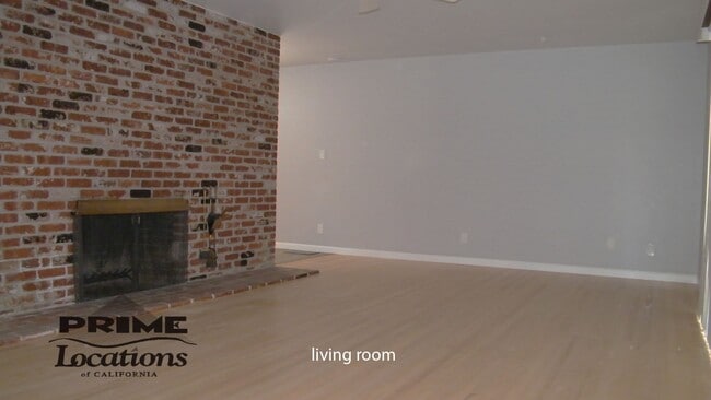 Building Photo - Remodeled  3 bedroom Rosemont home