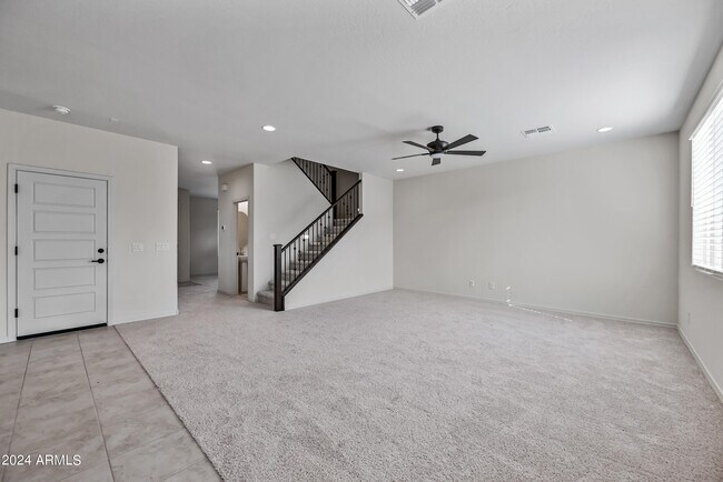 Building Photo - 8961 W San Juan Ave