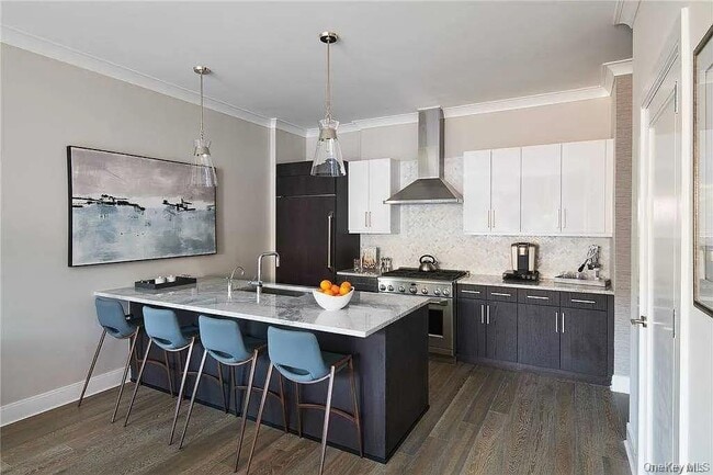 Building Photo - 100 Garvies Point Rd