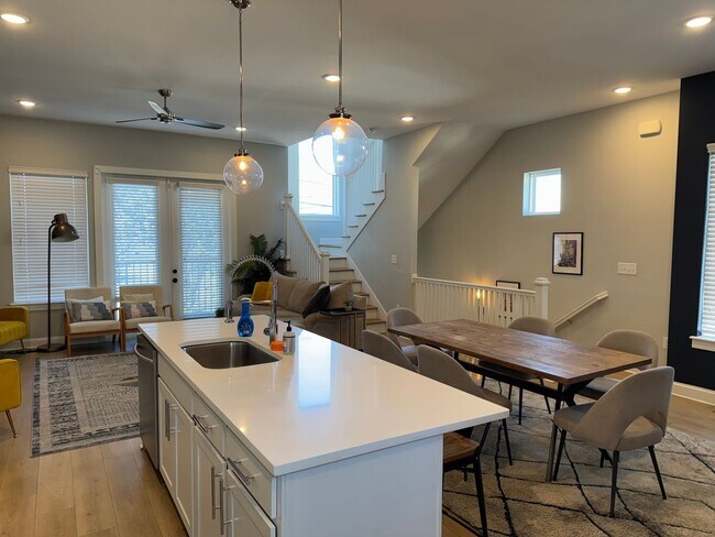Building Photo - Great 3BR Home in the Heart of Nashville