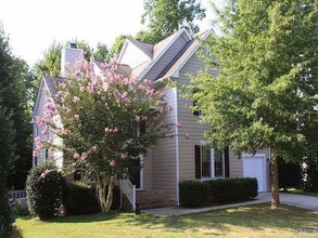 Building Photo - 12404 Village Pines Ln