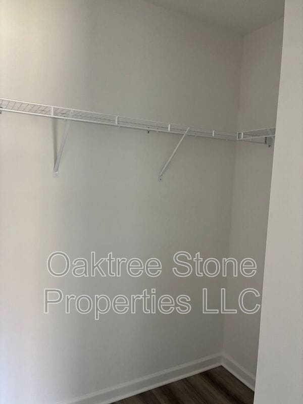 Building Photo - 3378 Skyland Dr