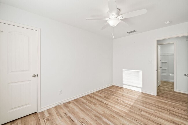 Building Photo - Country Living In Roosevelt ISD!