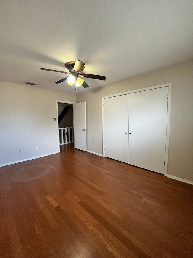 Building Photo - 4/3-Royalton Subdivision / Country Club Estates area