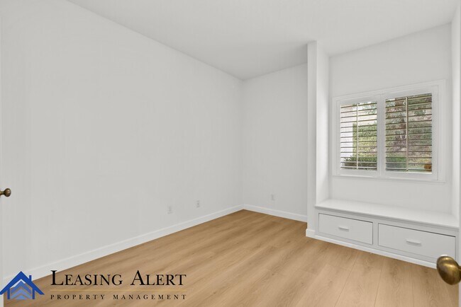 Building Photo - 23459 W Riversbridge Way