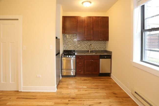 Building Photo - 4349 N Damen