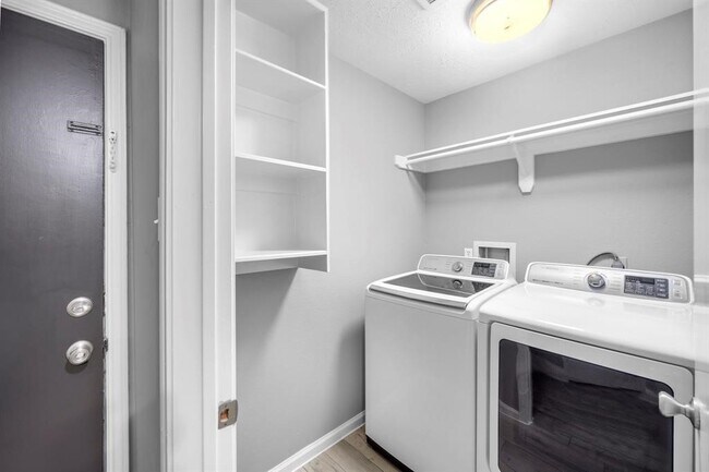 Building Photo - 835 Mayweather Ln