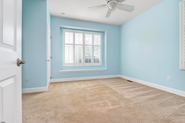 Building Photo - 113 Lighthouse Ln