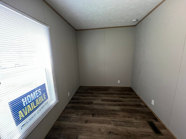 Building Photo - 207 Peach St