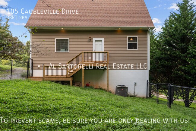Building Photo - 105 Caubleville Dr