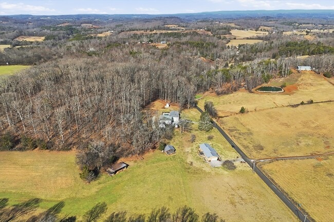 Building Photo - 1839 Crumley Rd