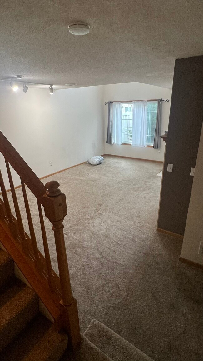 Building Photo - 1239 Elmwood Ave