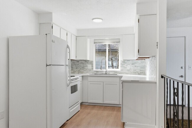 Building Photo - Newly Remodeled North Spokane Home – Convenient Location Near Parks & Shopping