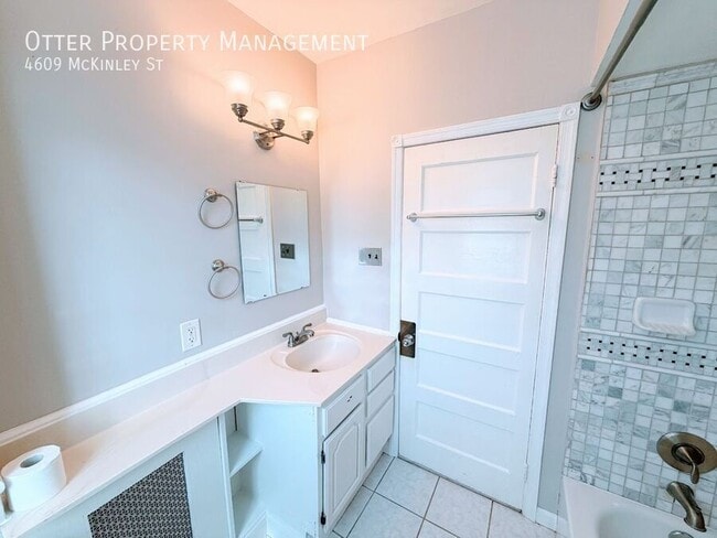 Building Photo - 4609 McKinley St
