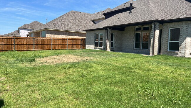 Building Photo - 3105 Rolling Hls Ln