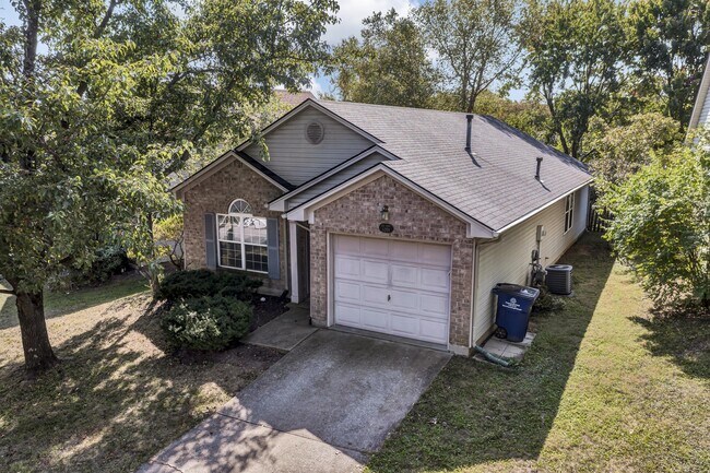 Building Photo - 1201 Red Stone Dr