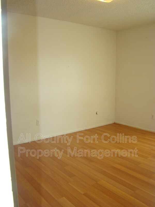 Building Photo - 1719 Larch St