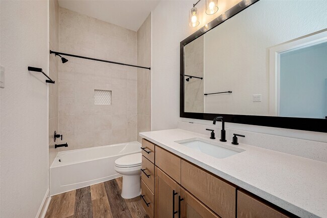 Building Photo - 24351 Dyer Hl Wy