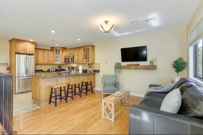 Building Photo - 1 Arnold Palmers Ct