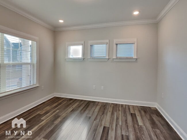 Building Photo - 395 Jorpaul Dr
