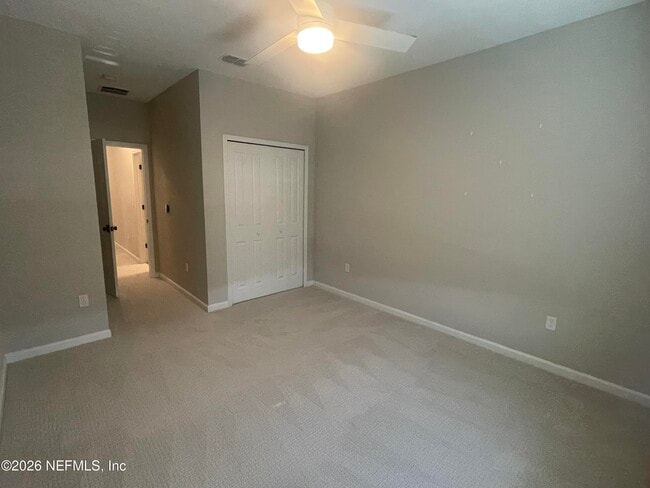 Building Photo - 61 Pinebury Ln