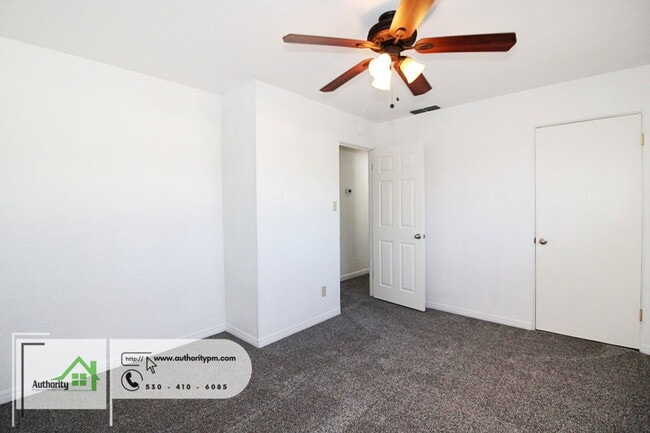 Building Photo - 2176 Oxford Rd