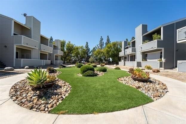 Building Photo - 777 S Citrus Ave