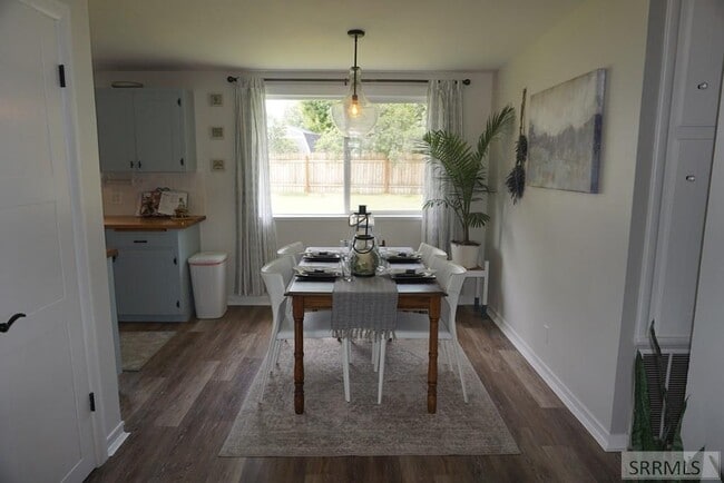 Building Photo - 613 Sykes Dr