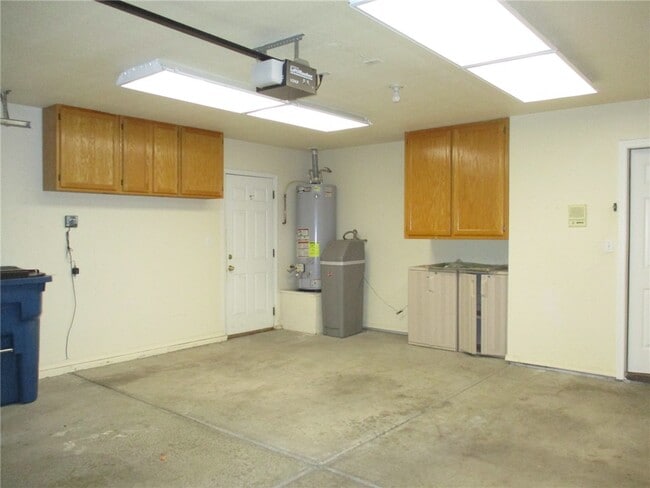 Building Photo - 2164 Hi Jolly Dr