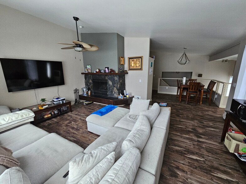 75 inch 4K smart TV in unit - 7217 Foxridge Cir