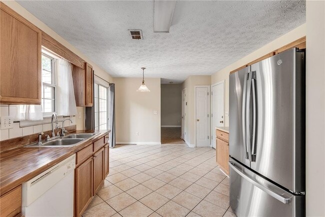 Building Photo - 3174 Benthollow Ln