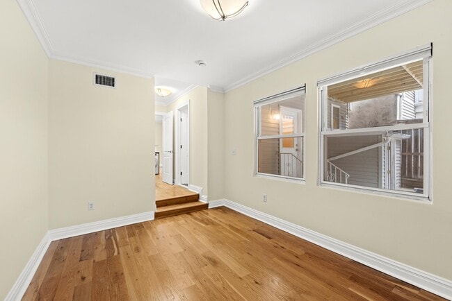 Building Photo - 385 1st St