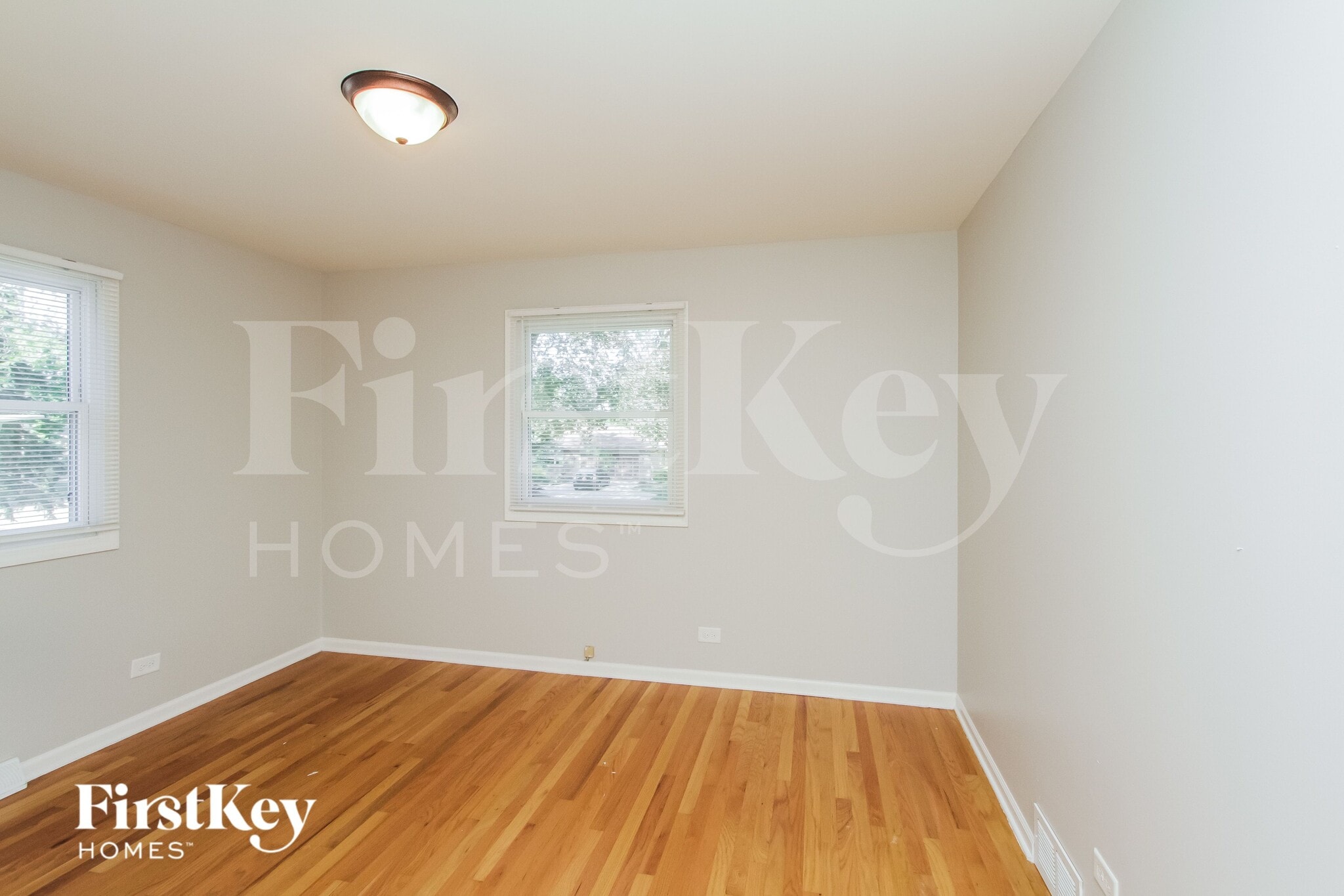 Building Photo - 716 Eastland St