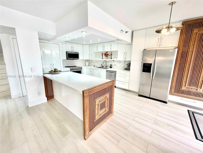 Building Photo - 19707 Turnberry Way