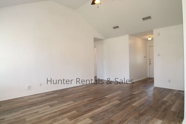 Building Photo - North Killeen!