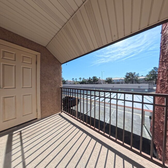 Building Photo - 5499 Indian River Dr