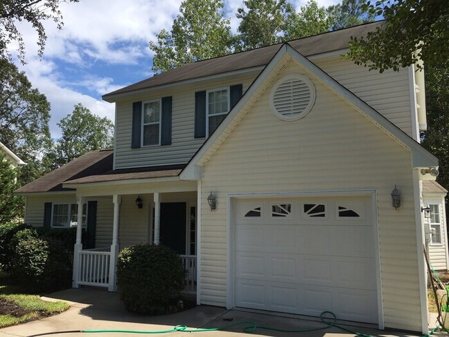 Primary Photo - Leland! Beautiful two story home 3BR in St...