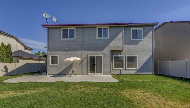 Building Photo - 11637 W Palm Dr