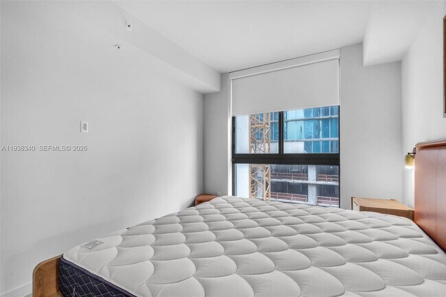 Building Photo - 11 NE 6th St