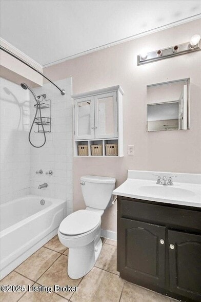 Building Photo - 44 Lake Ave