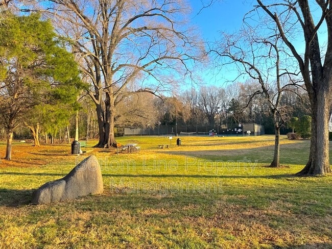 Building Photo - 13446 Cassington Ct