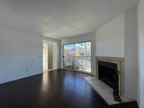 Building Photo - Cozy 2 Bedroom, 1 Bath Townhome in the Heart of North Park!