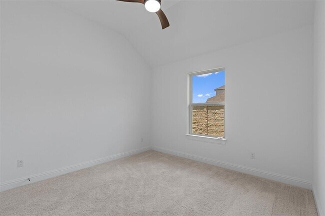 Building Photo - 20240 Smedley Dr