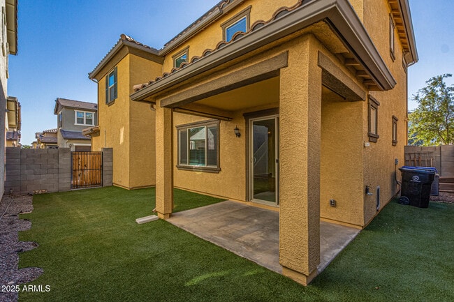 Building Photo - 16648 W Jenan Dr