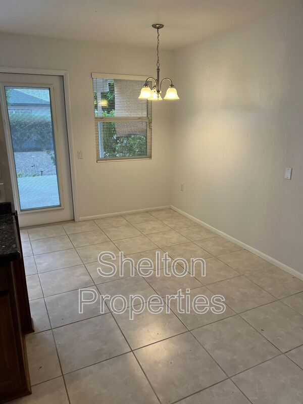 Building Photo - 9719 W Wrangler Dr