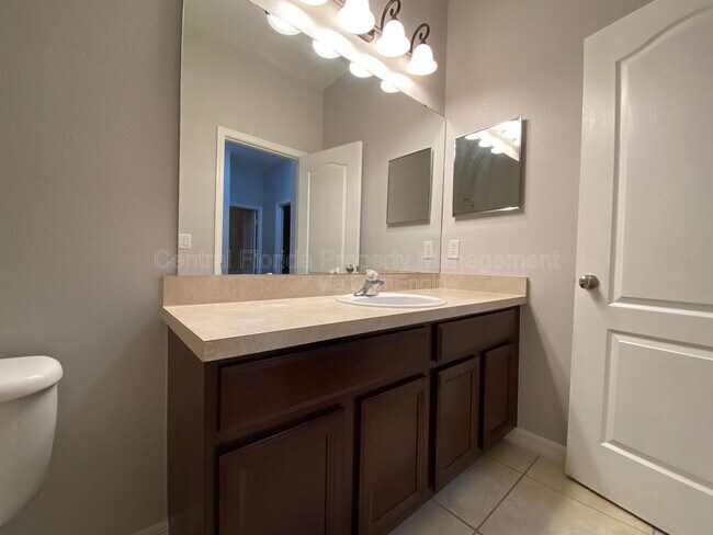 Building Photo - 6460 S Goldenrod Rd