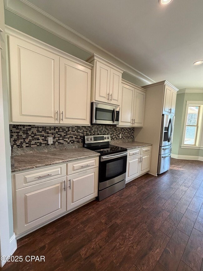 Building Photo - 4528 Tropical Dr