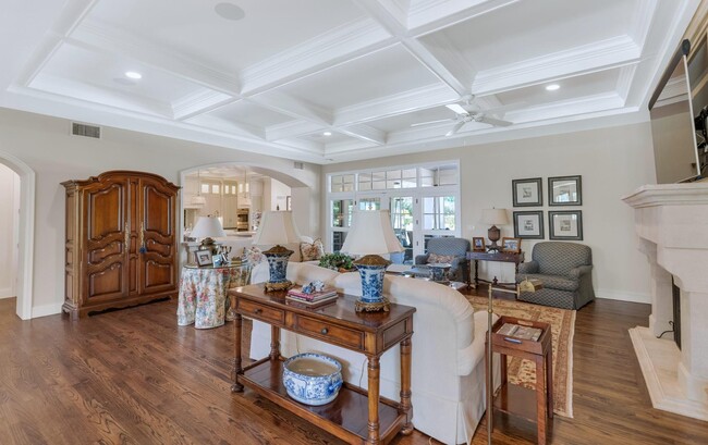 Building Photo - 6248 E Montecito Ave