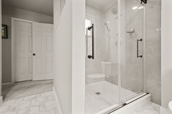 Building Photo - 8040 S Jasmine Cir